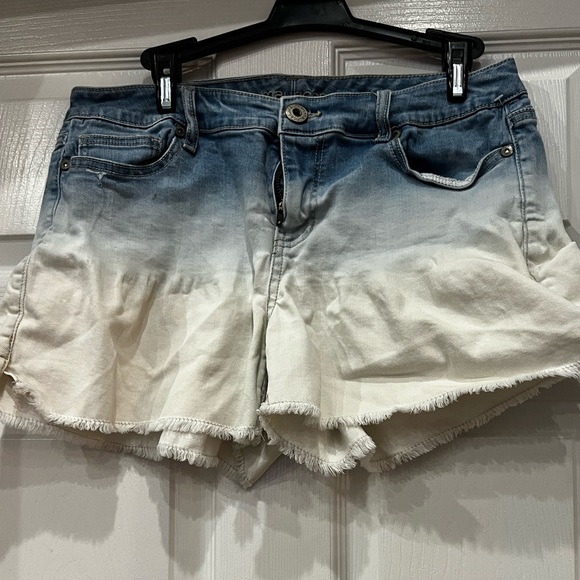 Maurices Pants - Maurice Jean washed shorts size 9/10